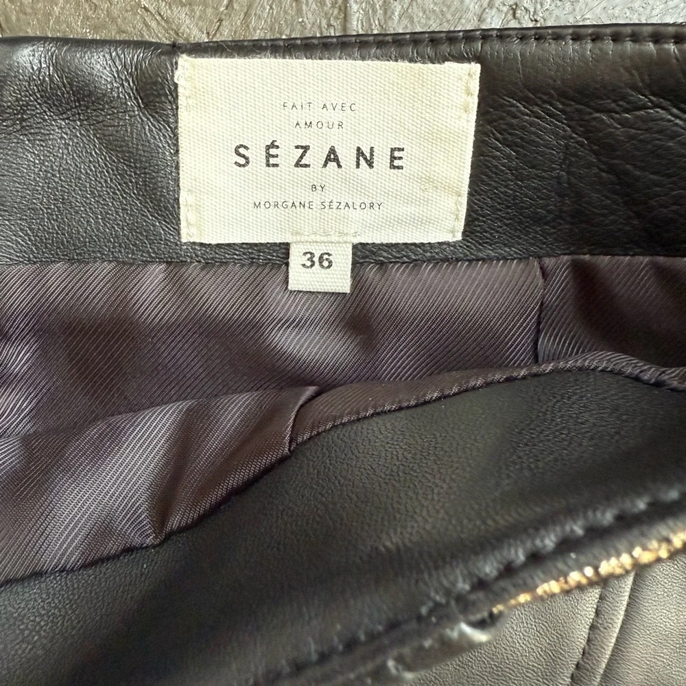 Sezane leather Black and Gold Mini Skirt size 36 FR - Picture 7 of 9